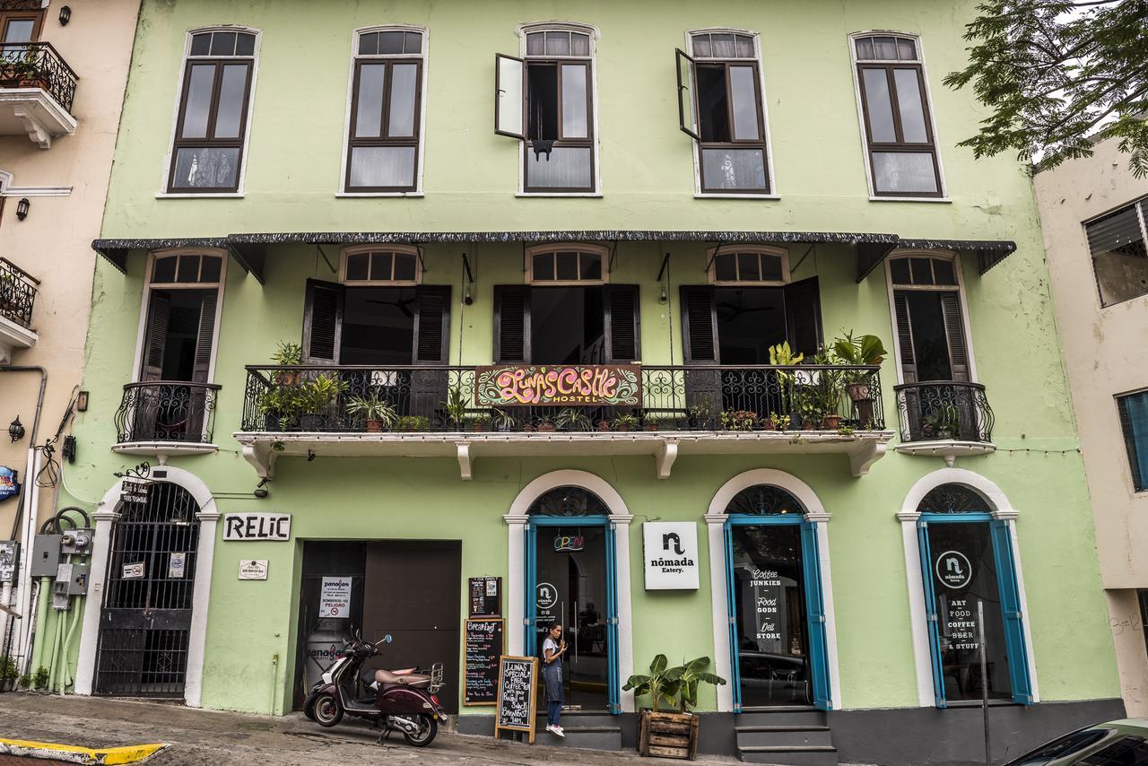 Luna'S Castle Hostel Panama City Exterior photo